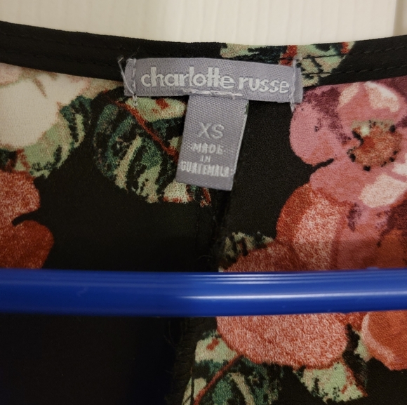 Floral Crop Top - Picture 2 of 3
